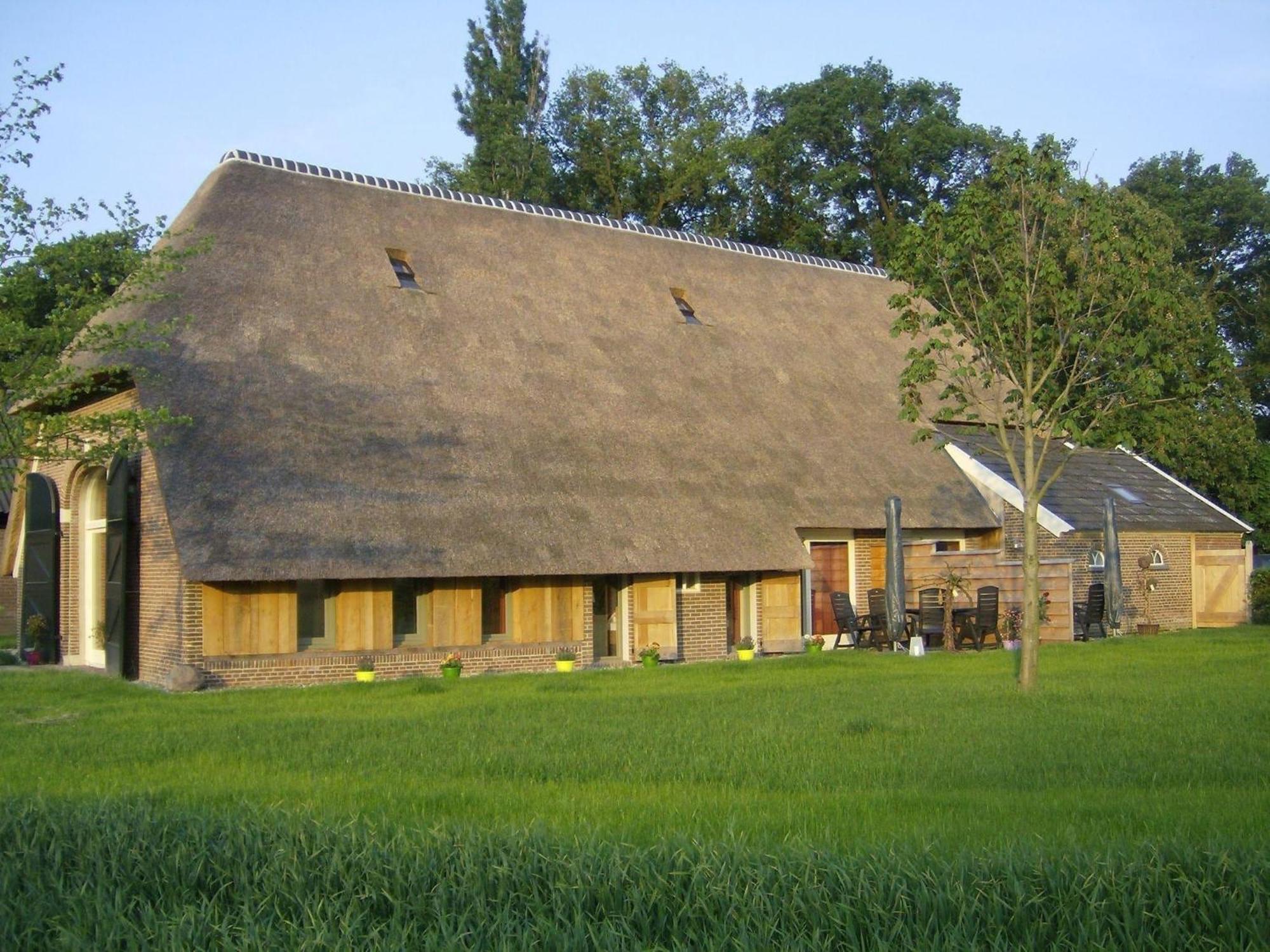 Quaint Farmhouse In Geesteren With Meadow View Buitenkant foto